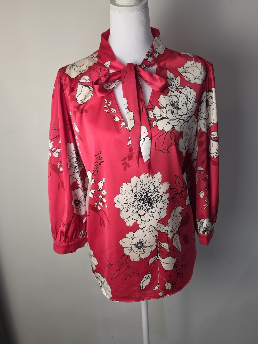 CATO Women’s Pink Floral Tie-Neck Blouse